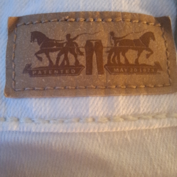 Levi's 529 Style Curvy Straight White Denim Jeans Pants 29x32 Clean EUC 🕵️♀️ - Picture 5 of 7